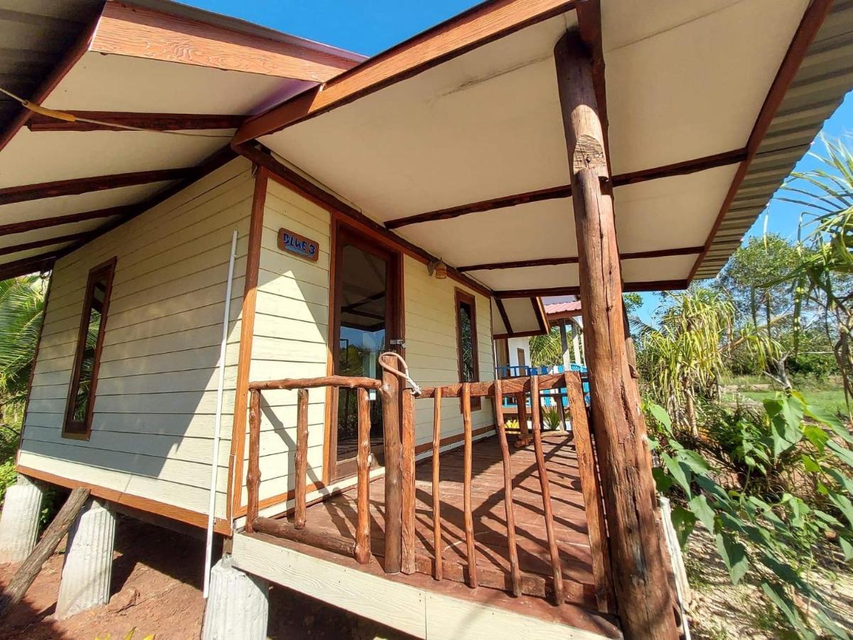 Blue Sky Bungalow Koh Jum Dış mekan fotoğraf