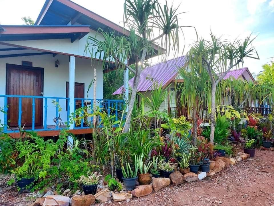 Blue Sky Bungalow Koh Jum Dış mekan fotoğraf